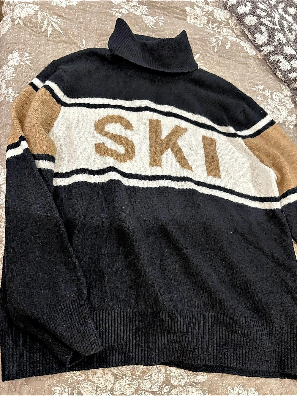 CeCe SKI Motif Turtleneck Sweater Black & Brown Size Medium